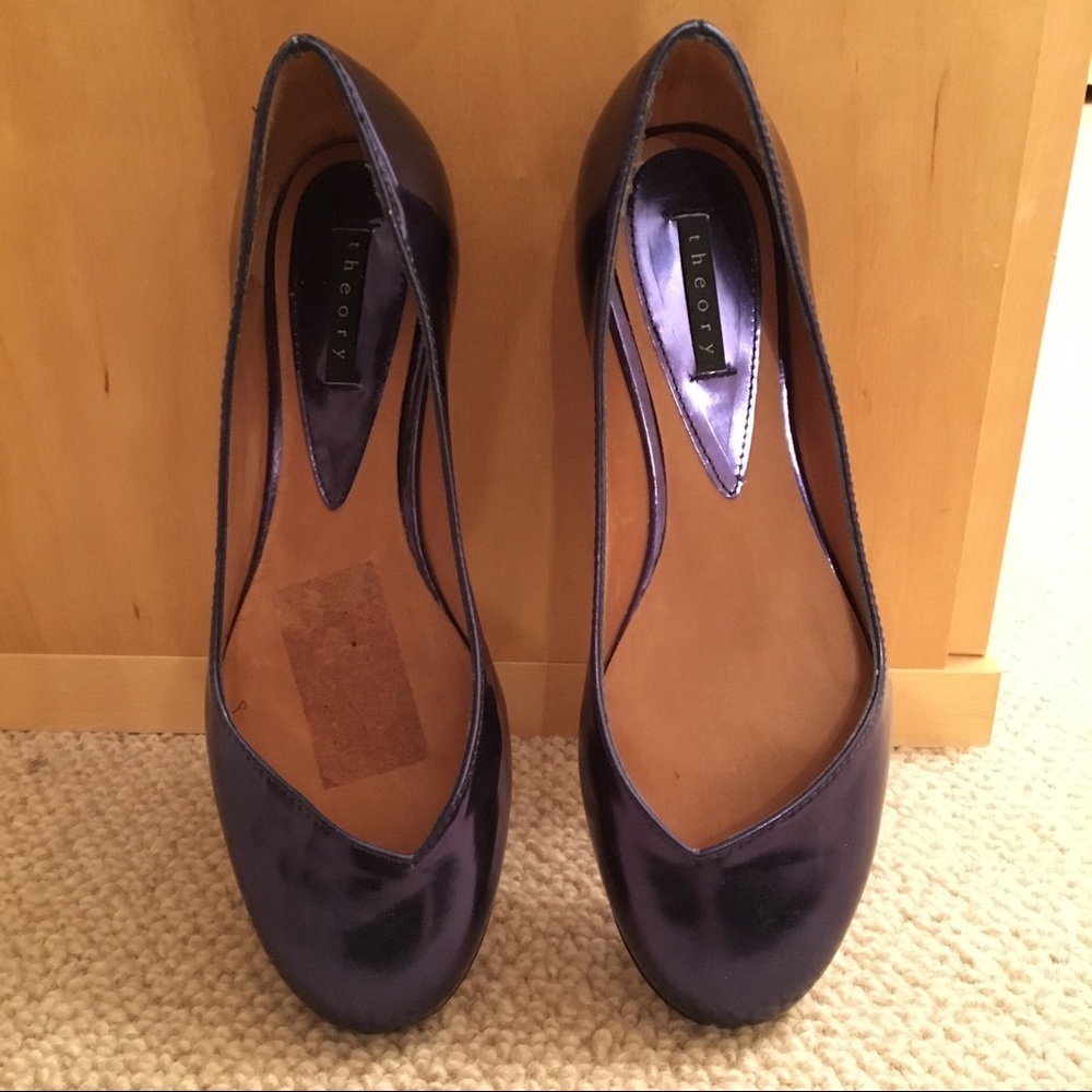 Metallic blue theory flats never worn